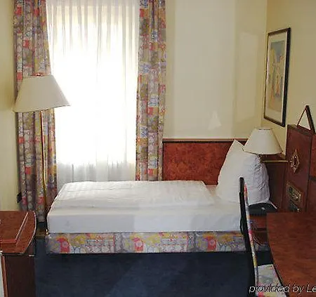 President Frankfurt 3*