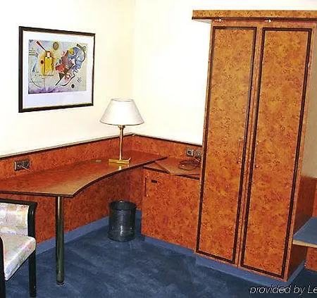 President Frankfurt Hotel 3*