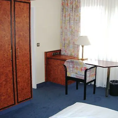 President Frankfurt 3*