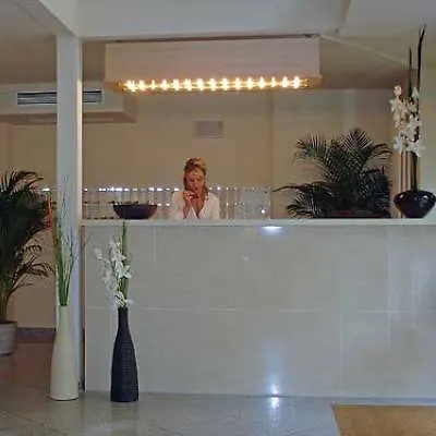 President Frankfurt Hotel 3*